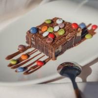 Brownie de chocolate y nueces con Lacasitos